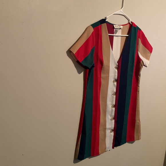 Multicolored striped top button down size medium 100% polyester - Picture 6 of 6